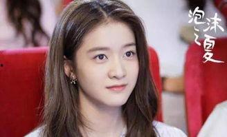 国外热搜女明星,魅力四射，星光熠熠