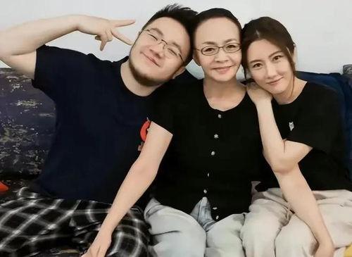 歌曲娱乐八卦吃瓜,揭秘“吃瓜群众”背后的狂欢世界